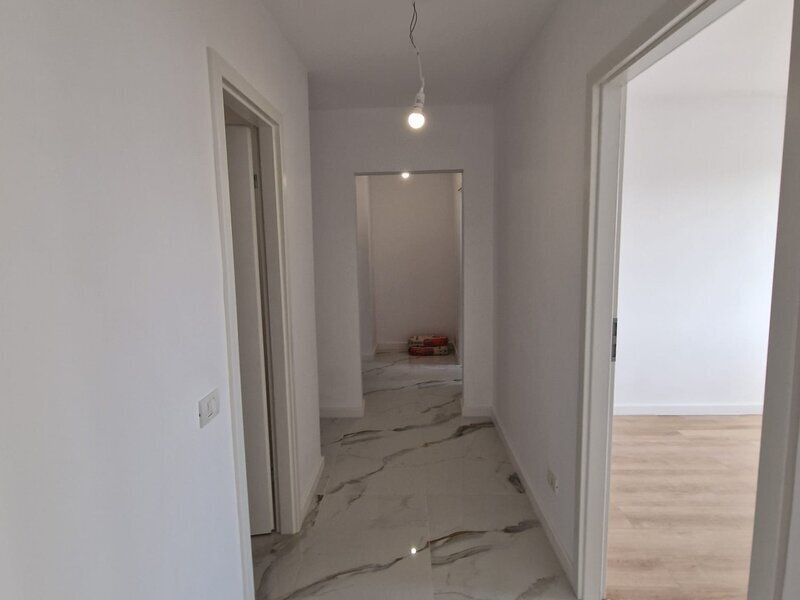 Dristor, 10 minute metrou, pe Ramnicu Valcea, bloc 1985 cu centrala