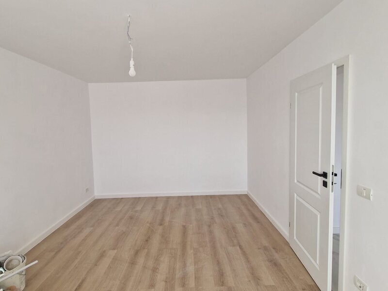 Dristor, 10 minute metrou, pe Ramnicu Valcea, bloc 1985 cu centrala