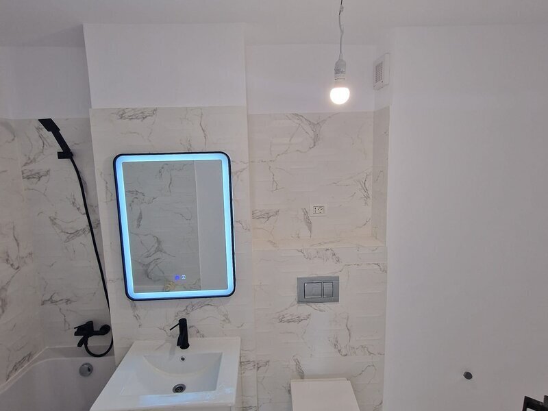 Dristor, 10 minute metrou, pe Ramnicu Valcea, bloc 1985 cu centrala